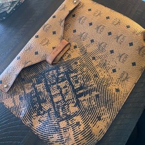 MCM SOHO PORTFOLIO BAG
